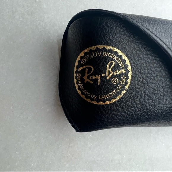 Ray-Ban Sunglasses Case With Cloth - Black - Picture 2 of 3
